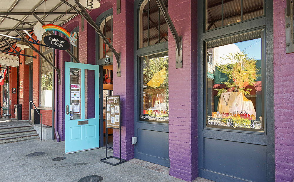 A virtual tour of Rainbow Bridge Jewelers...