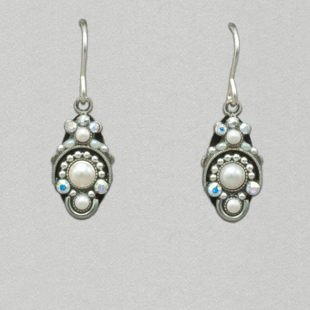Firefly Oval Pearl Earring - White
