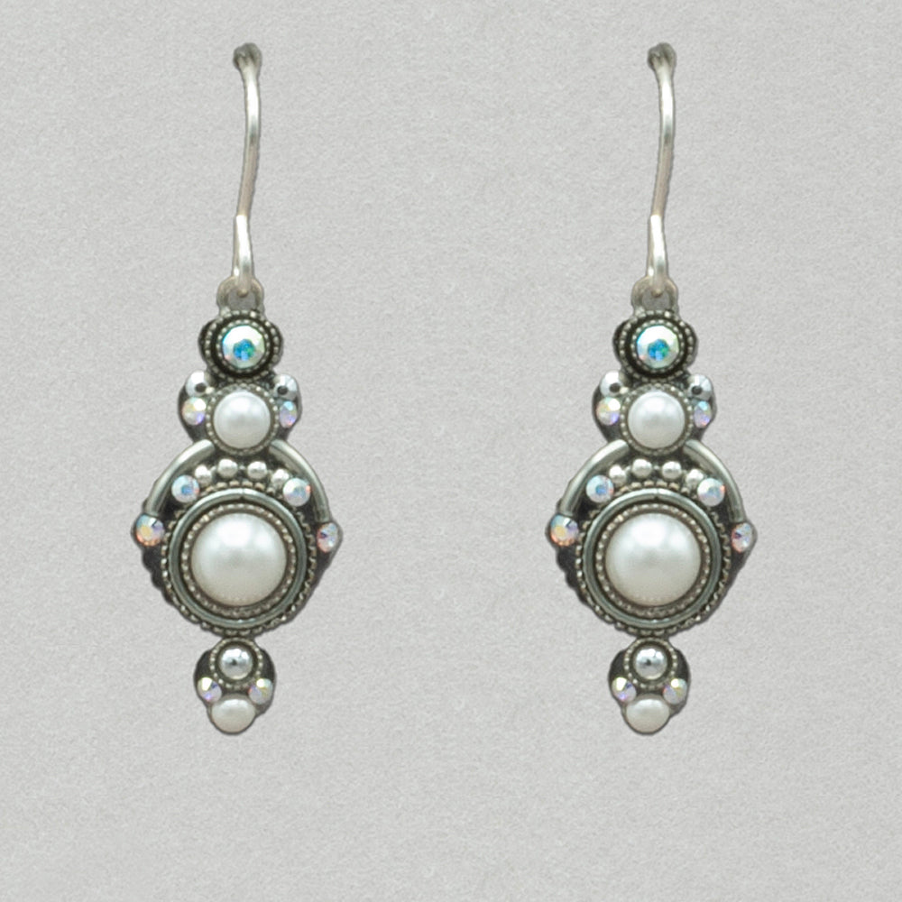 Firefly Moonlight Pearl Earring - White