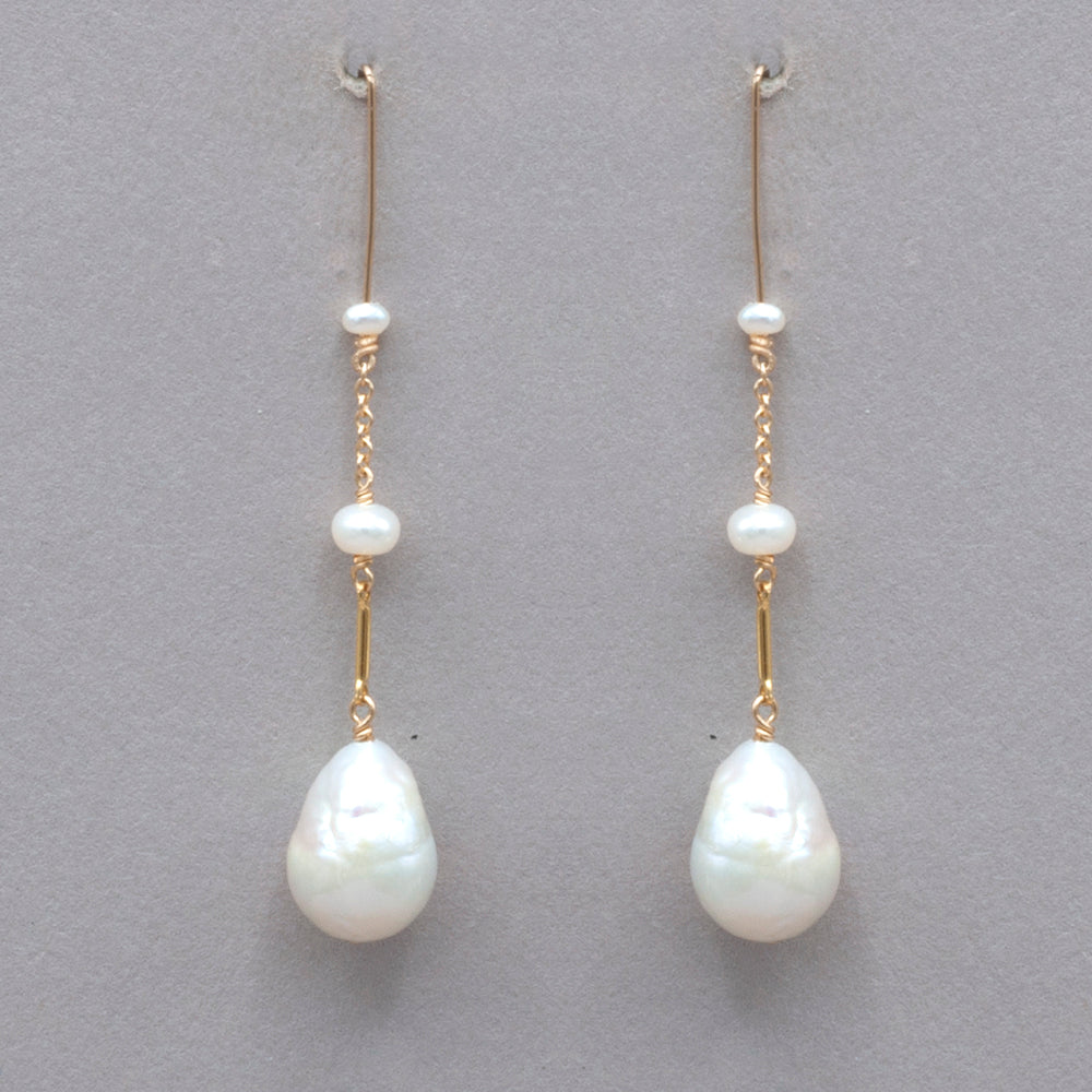 Tier Cream-Colored Pearl Earrings Gold